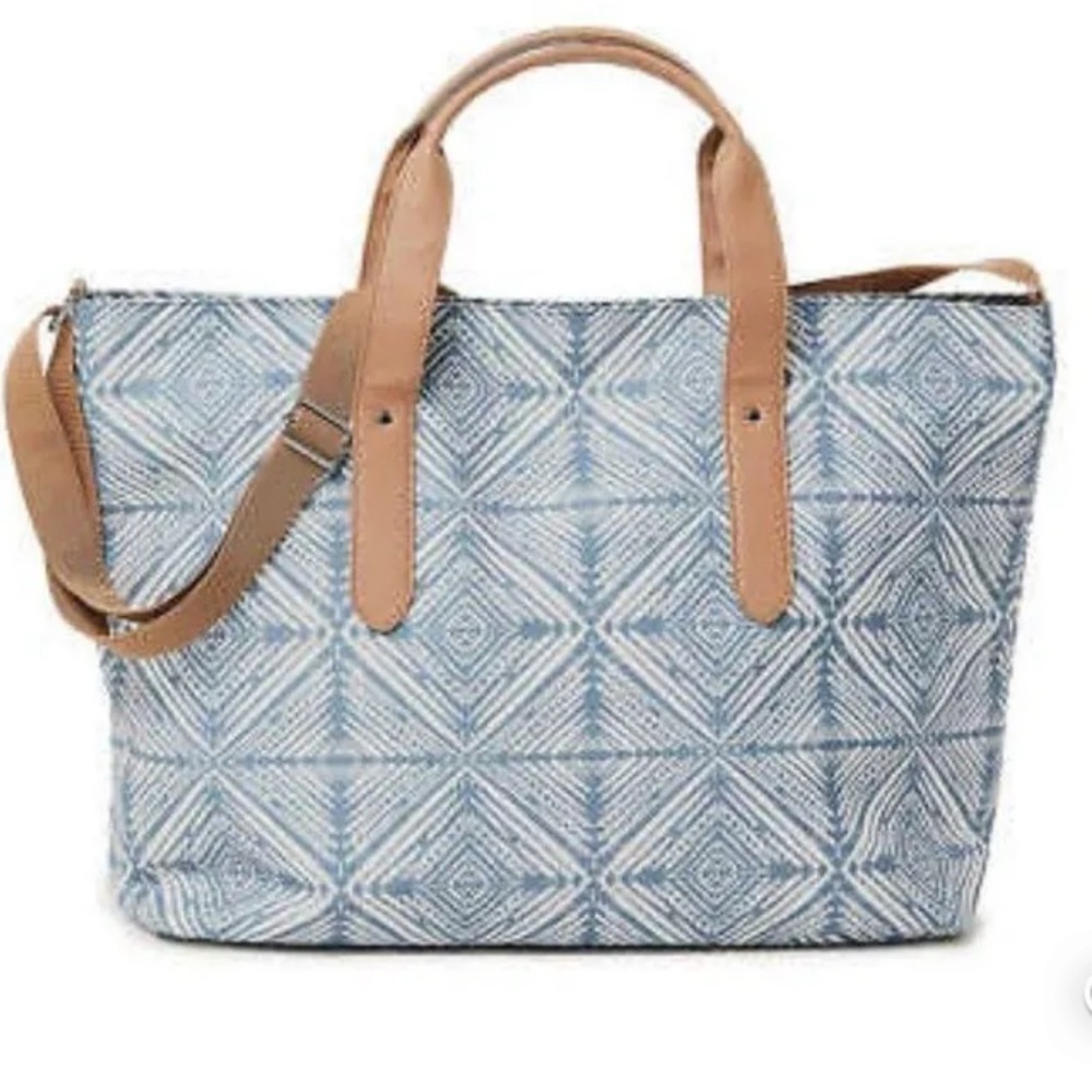 DSW Crown Vintage Blue White Large Overnighter Weekend Bag